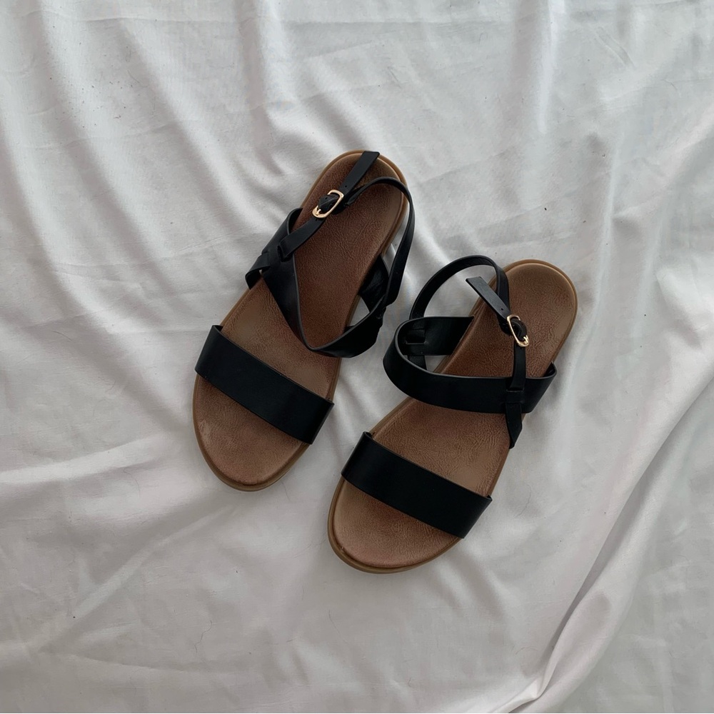 DLG Sandals